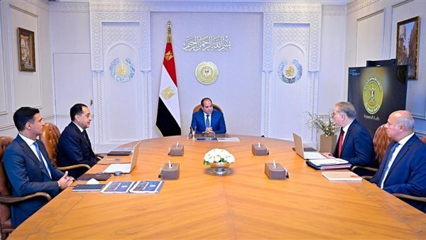 تكليفات حاسمة من السيسي لـ وزيري البترول والصناعة بحضور مدبولي