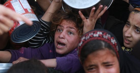 لنقص التمويل.. الأغذية العالمي يقطع المساعدات عن 500 ألف فلسطيني