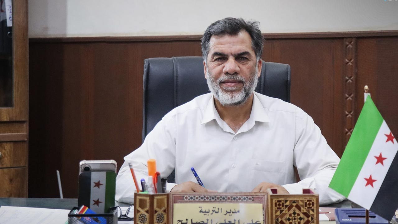 مدير تربية دير الزور لـ”الوطن”: استقلت لأني رفضت أن أكون ختماً يمرر فقط البريد وشاهد زور على واقع لا استطيع تغييره