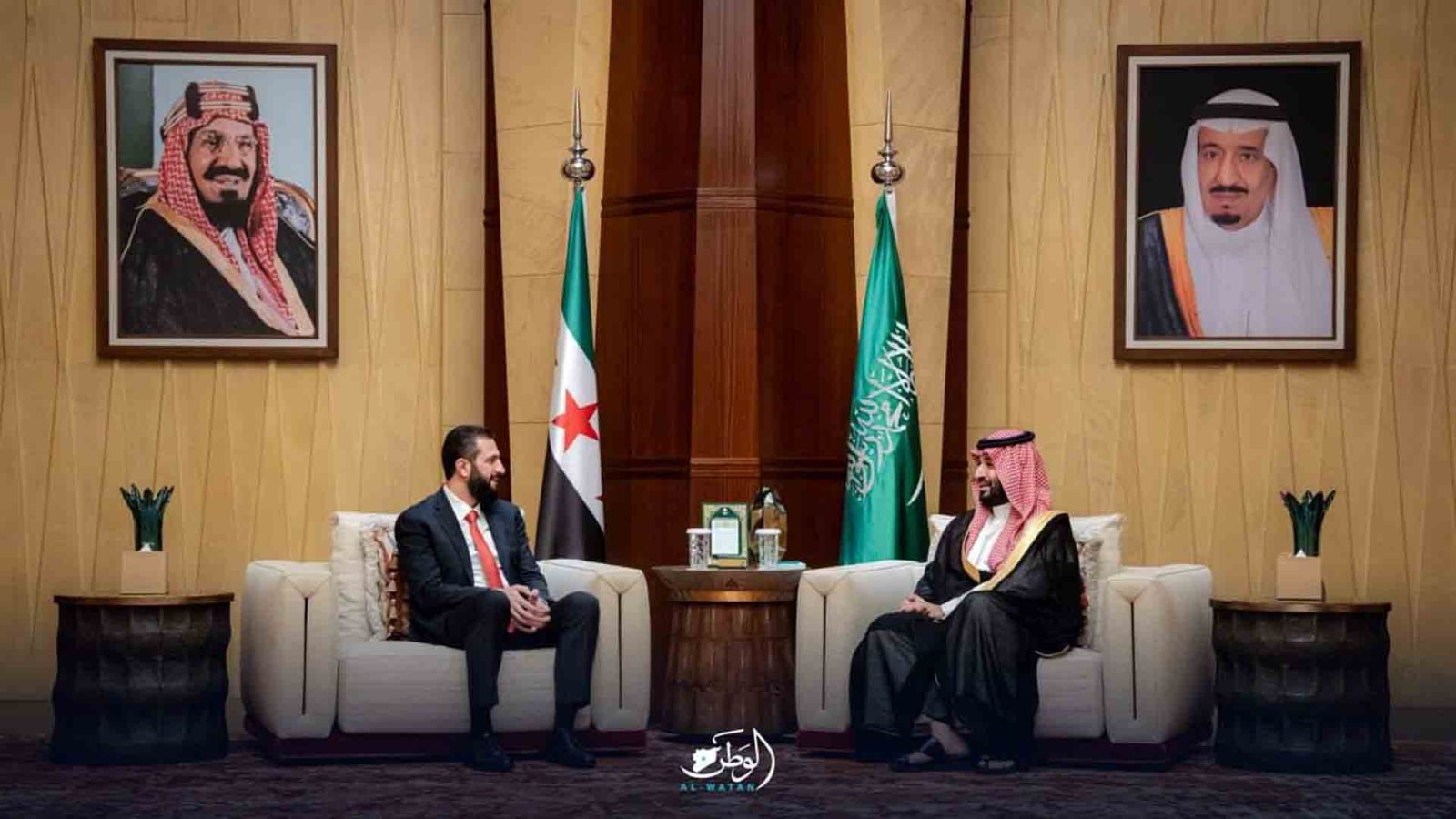 الرئيس الشرع يبحث مع ولي العهد السعودي تطوير العلاقات ودعم استقرار المنطقة