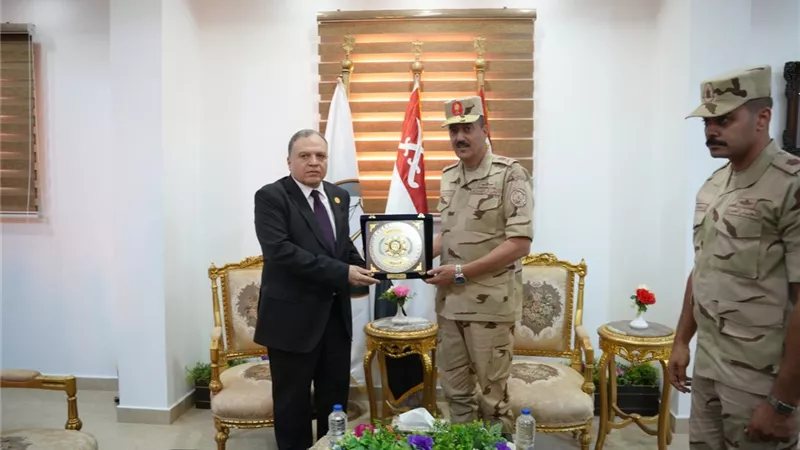 النيابة العامة تخلي ساحة التحفظ على المركبات بمنطقة أرض المعركة بمرسى مطروح