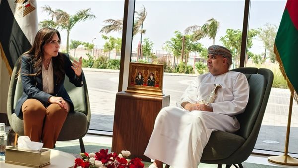 خلال زيارتها لسلطنة عمان، وزيرة الإسكان تستعرض تجربة التنمية العمرانية المتكاملة بمصر