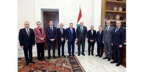 عون وبري يتسلمان مذكرة النواب الـ 86 المطالبين ببقاء «اليونيفيل» في الجنوب