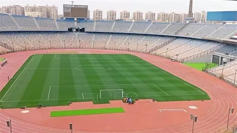الزمالك يخاطب استاد القاهرة لتأجيل زراعة البذرة الشتوية بسبب دوري الأبطال