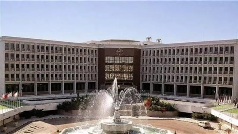 بعد زلزال الـ 1.2 مليون جنيه، التعليم العالي تعيد أوراق 3 مرشحين لعمادة "تربية أسيوط" وتطلب تحليل المخدرات (مستند)