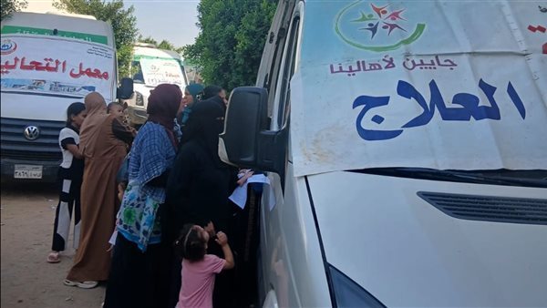 انطلاق قوافل طبية مجانية بقرى أسيوط ضمن "حياة كريمة"