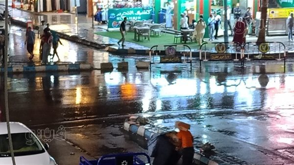 الطقس الآن.. سقوط أمطار متوسطة على مرسى مطروح (صور)