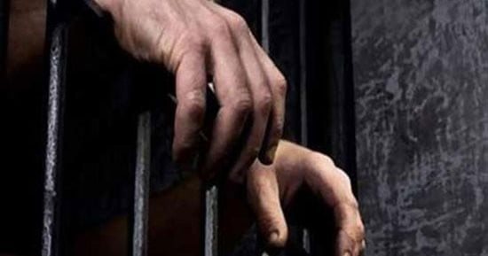 ضبط المتهم بقتل شقيقه الأصغر طعنا بالسكين ببنها والنيابة تأمر بحبسه