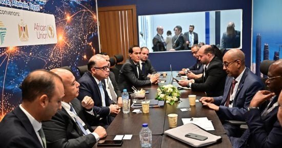 وزير الاستثمار يبحث مع رئيس مجموعة بنك التجارة والتنمية الأفريقي تعزيز التعاون
