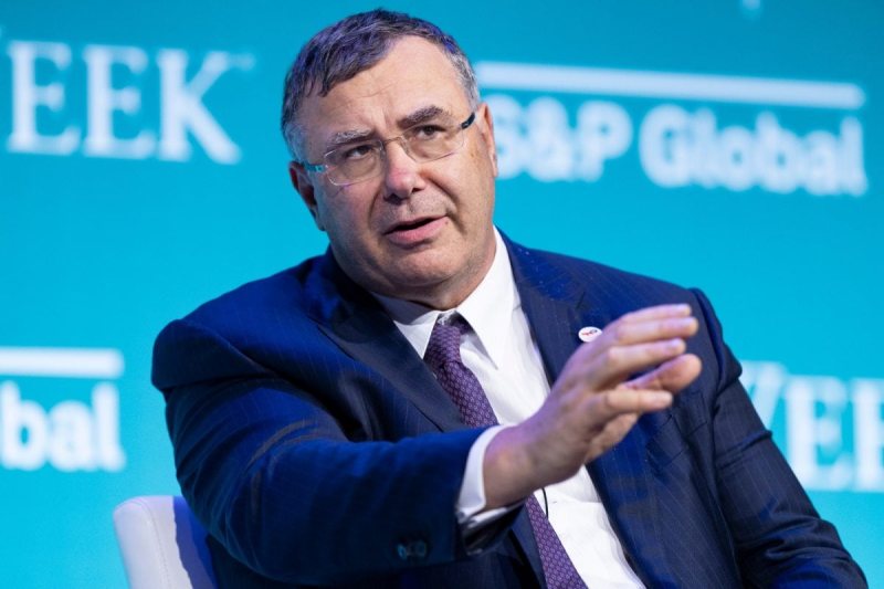 اكتشاف نفط ضخم في أفريقيا يقترب من الاستثمار النهائي