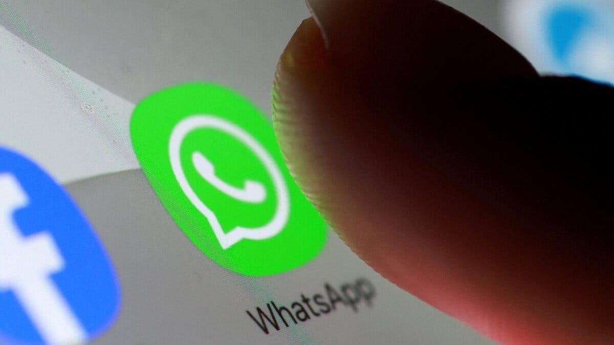تطبيق Whatsapp يختبر واجهة جديدة تُغير طريقة التنقل للهواتف