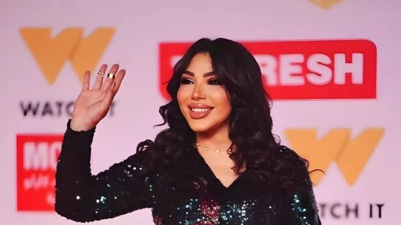 غادة إبراهيم تتوعد باللجوء لمباحث الإنترنت بسبب “ويكيبيديا”
