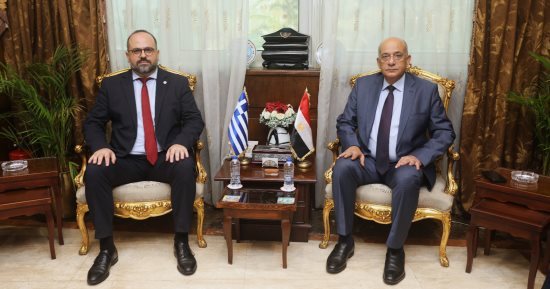 لربط مصر بأوروبا.. مباحثات مكثفة بين ميناء الإسكندرية ووفد بحري يوناني