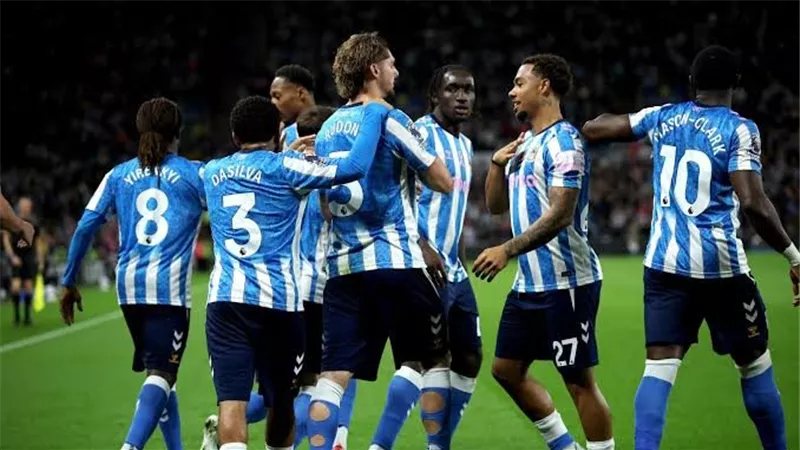الدوري الإنجليزي، كوفنتري يتقدم على سندرلاند 0/2 في الشوط الأول