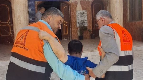 أب ثمانيني بالغربية يستغيث لرعاية ابنه المعاق، و"التضامن" تستجيب: استقبال الشاب بمؤسسة للرعاية الاجتماعية
