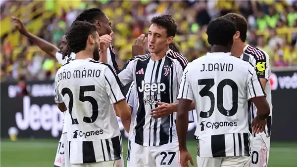 يوفنتوس يتعثر أمام كالياري بتعادل إيجابي في الدوري الإيطالي