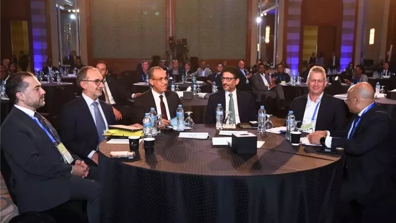 وزير الخارجية يشارك في أعمال المؤتمر العالمي الخامس للتصنيع