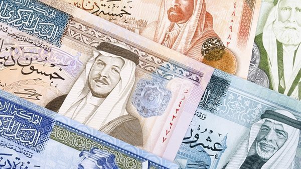تراجع سعر الدينار الأردني مقابل الجنيه في البنك المركزي مساء اليوم
