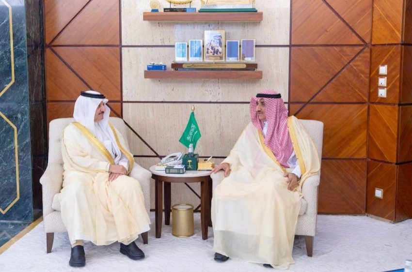 أمير المنطقة الشرقية يستقبل أمين الأحساء ويطلع على منجزات الأمانة