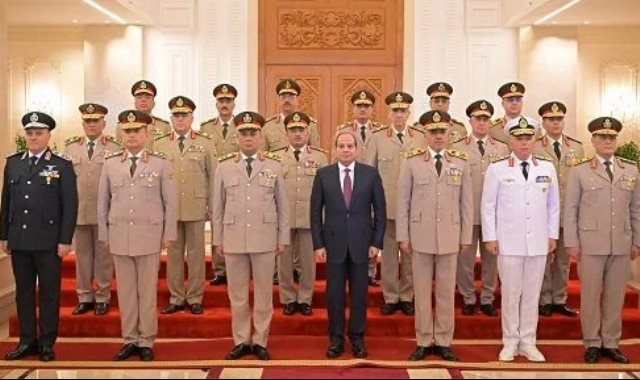 الرئيس السيسى لجرحى نصر أكتوبر: جراحكم ستبقى نياشين شرف وعزة وكرامة على صدر مصر