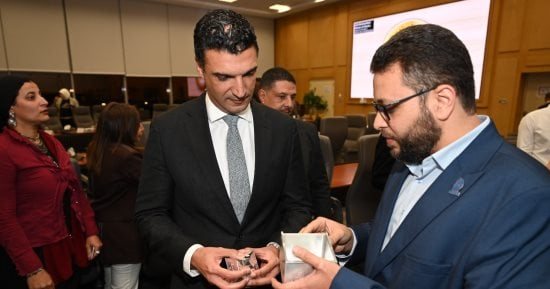وزارة الصناعة تبحث مع «ستارت أب إيجيبت» و21 شركة ناشئة حلول تمكين الصناعة المبتكرة