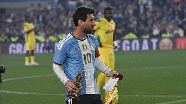 ميسي يودّع منتخب الأرجنتين برسالة مؤثرة: اتخذت القرار الصحيح