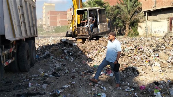 رفع 300 طن مخلفات هدم في بلقاس بالدقهلية (صور)