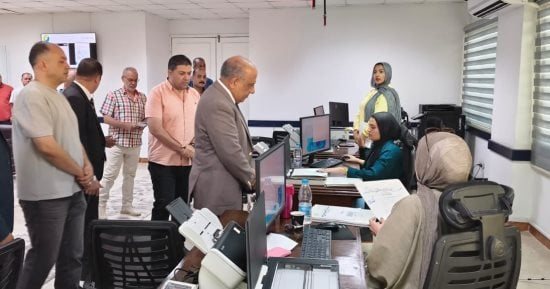 وزير الكهرباء يتفقد قطاع شبكات المدن الجديدة بالشرقية