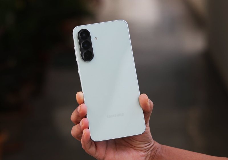 Samsung تطلق تحديث One UI 9 المستقر لهواتف Galaxy A56 وA36 وGalaxy S23
