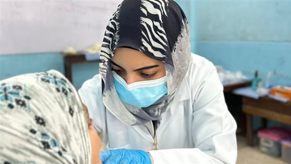قافلة طبية لجامعة الإسكندرية توقع الكشف على 920 حالة بقرية عبد القادر بالعامرية