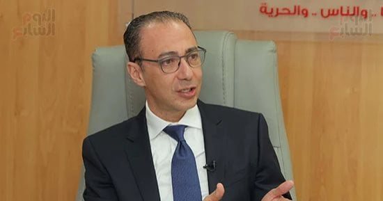 جلسة استماع برلمانية لمناقشة ضوابط توزيع القوى البشرية الطبية فى المحافظات