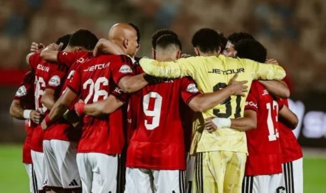 الأهلي يتراجع عن سفر أحد أفراد الجهاز الإداري مُبكراً إلى أوغندا