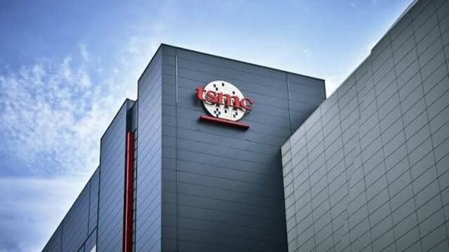 "TSMC" تسجل أرباحاً قياسية للربع السادس على التوالي متجاوزةً التوقعات