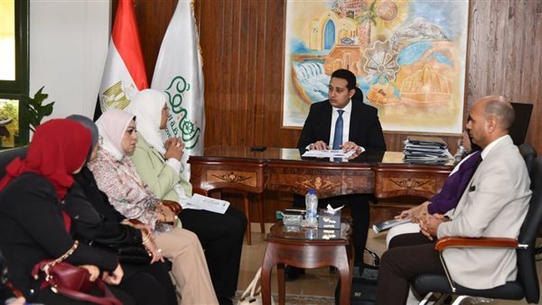 نائب محافظ الفيوم يتابع أنشطة مبادرة "أنا متعلم مدى الحياة"