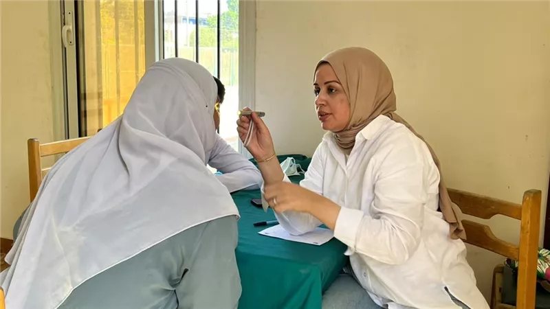 جامعة الأقصر تدشن قافلة طبية شاملة بالرزيقات بحري لـ 330 حالة بالمجان