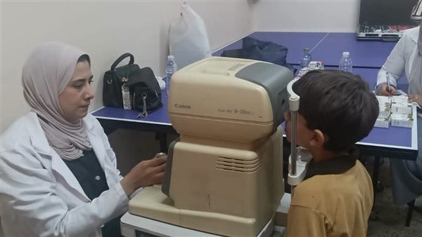 "حياة كريمة" تطلق قافلة طبية مجانية بقرية جبل الطير البحرية بالمنيا