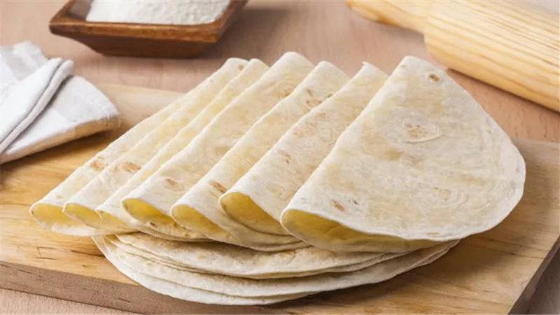 طريقة عمل عيش التورتيلا في البيت، للسندوتشات والوجبات السريعة