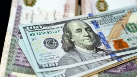سعر الدولار.. تقارب واضح في مستويات بيع الأضخر بين البنك الأهلي وبنك مصر
