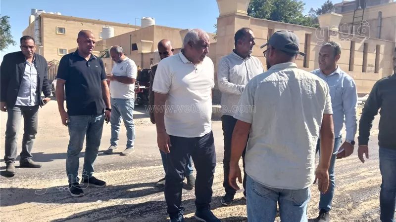 محافظ مطروح يتفقد مشروعات تطوير مدينة الحمام لتحسين الصحة والبنية التحتية