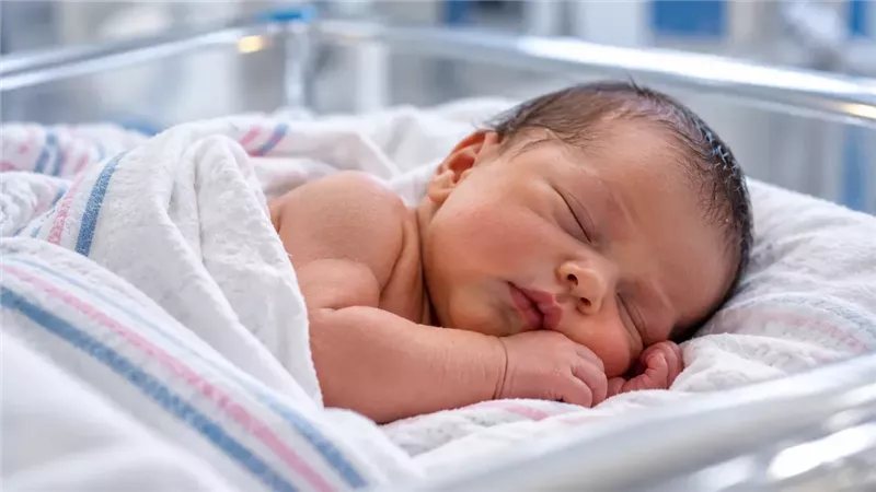 لغز الولادة المبكرة، اكتشاف علمي يحدد العامل الخفي ودواء لالتهاب المفاصل طوق النجاة