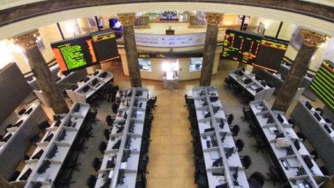 باع بـ864 مليون واشترى بـ73.. أيمن قرة يرفع حصته لـ 90% بـ"قرة للطاقة"