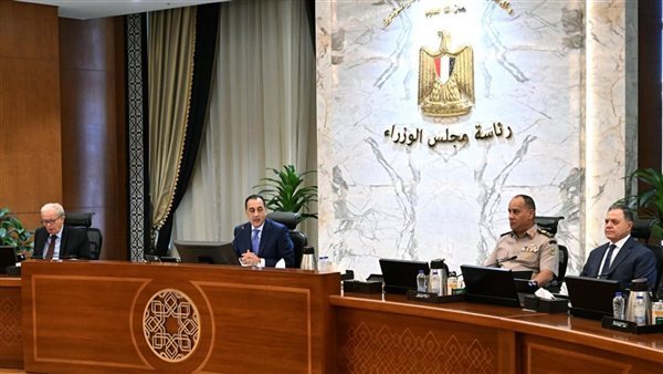 رئيس الوزراء في اجتماع الحكومة: نتقبل أي انتقاد.. ونرحب بكل رأي مخالف