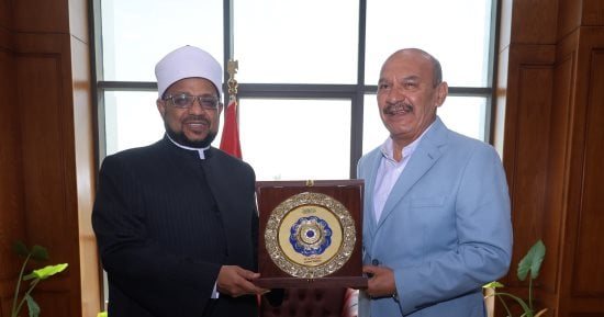 محافظ السويس يستقبل أمين البحوث الإسلامية لبحث تعزيز الوعي المجتمعي