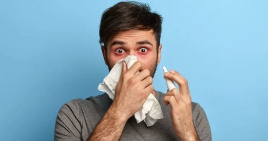انسداد بالأنف ودموع غزيرة فجأة.. 9 خطوات لتخفيف أعراض البرد المزعجة