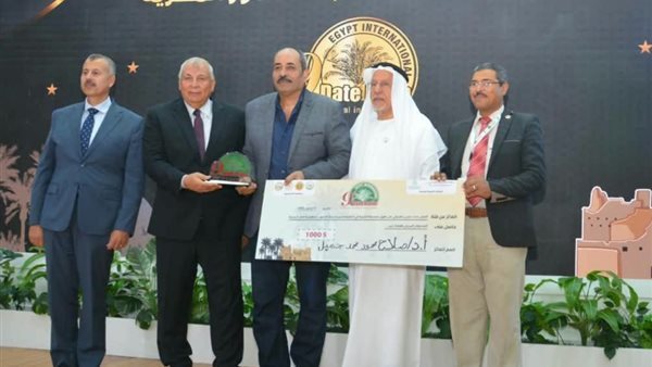صلاح جميل يحصد جائزة خليفة الدولية لأفضل بحث علمي تطبيقي بمجال التمور