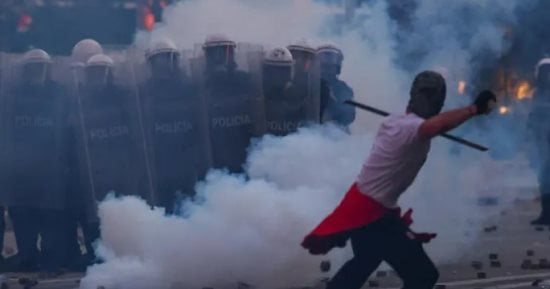 احتجاجات ألبانيا تشتعل.. اقتحام مباني حكومية ومطالب برحيل رئيس الوزراء
