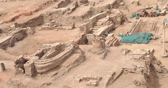خطط تطوير شاملة لمتابعة تطوير المنطقة التاريخية بمحيط معبد إسنا.. صور