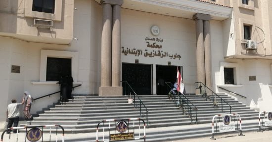 بسبب خلافات الجيرة.. أولى جلسات محاكمة شاب قتل جارته حرقا فى الشرقية