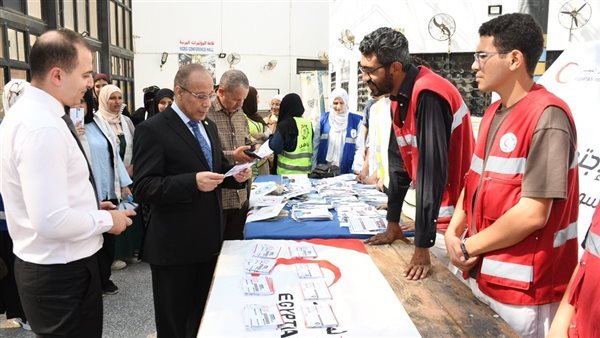 بالبلالين ورسائل توعية، جامعة القناة تطلق RED WEEK لدعم "الروح والجسد" مع الهلال الأحمر
