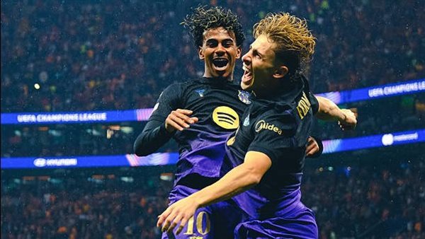 فليك يعلن قائمة برشلونة للكلاسيكو أمام ريال مدريد.. وغيابات بالجملة